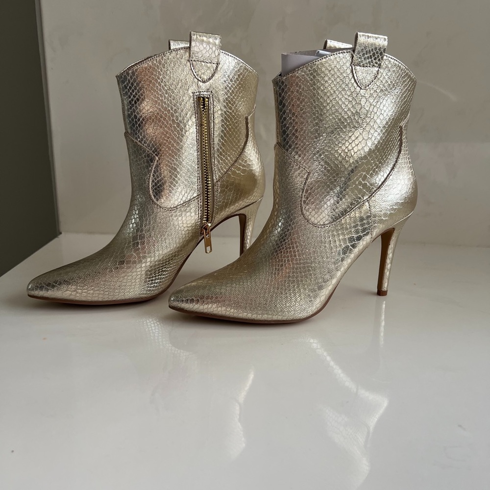 NWOT Shu Shop Gold booties, western vibe,faux snake upper. Size 7.5.